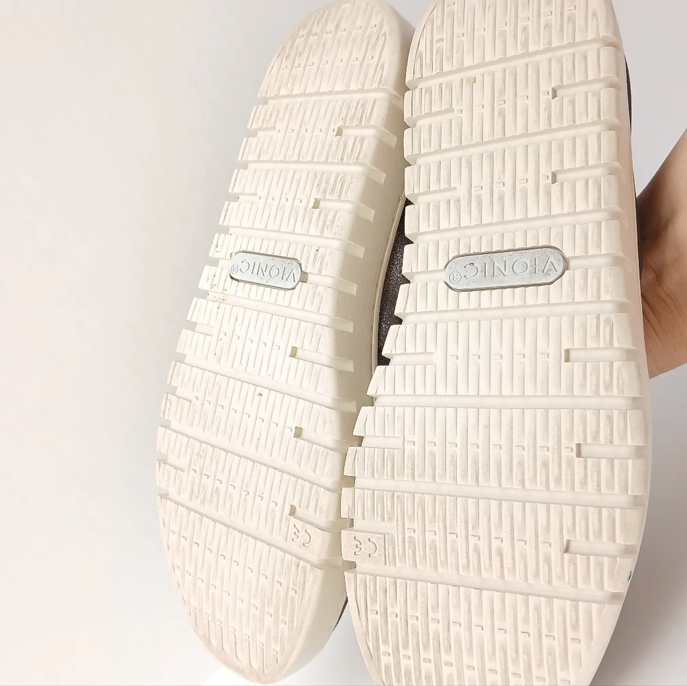 Vionic Uptown Ballet Flat Silver Size 9 - Picture 7 of 7